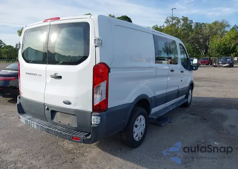 2018 Ford Transit-250 z USA, uszkodzony, nr VIN 1FTYR1ZM3JKB32244
